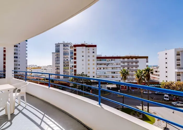 Rei - Quarteira - 3 Min To The *