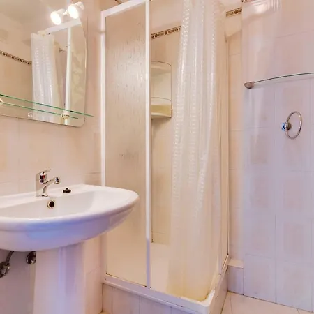 Apartment Rei - Quarteira - 3 Min To The Vilamoura
