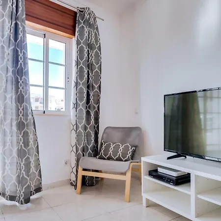 Rei - Quarteira - 3 Min To The Apartamento